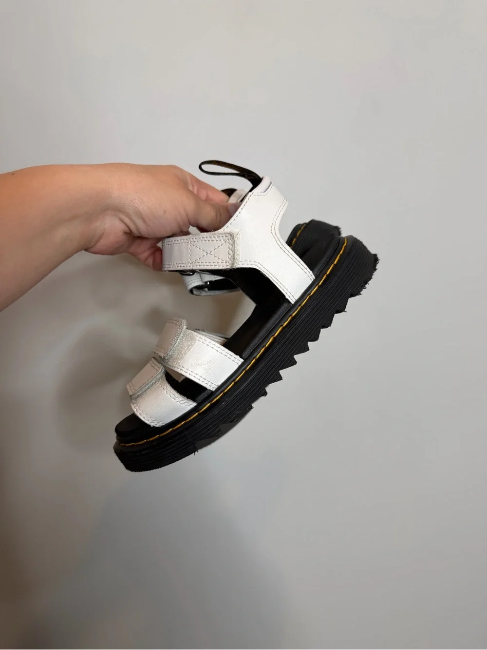Dr Martens Klaire Junior White Leather Sandals Kids US 1 EU 32 Hook Loop